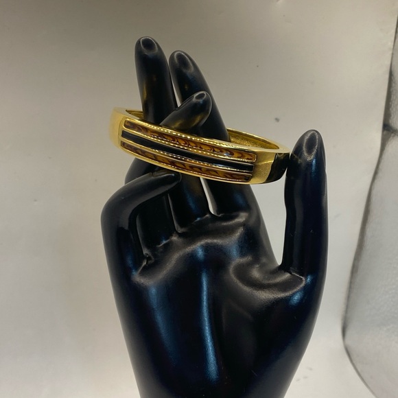 Vintage GIVENCHY Paris - New York 1979 Hinged Goldtone Bracelet - Picture 1 of 8